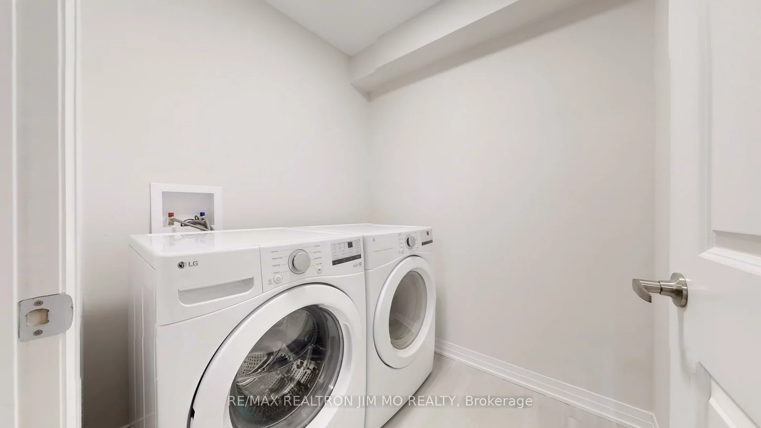 50, Baynes, Bradford, Bradford West Gwillimbury