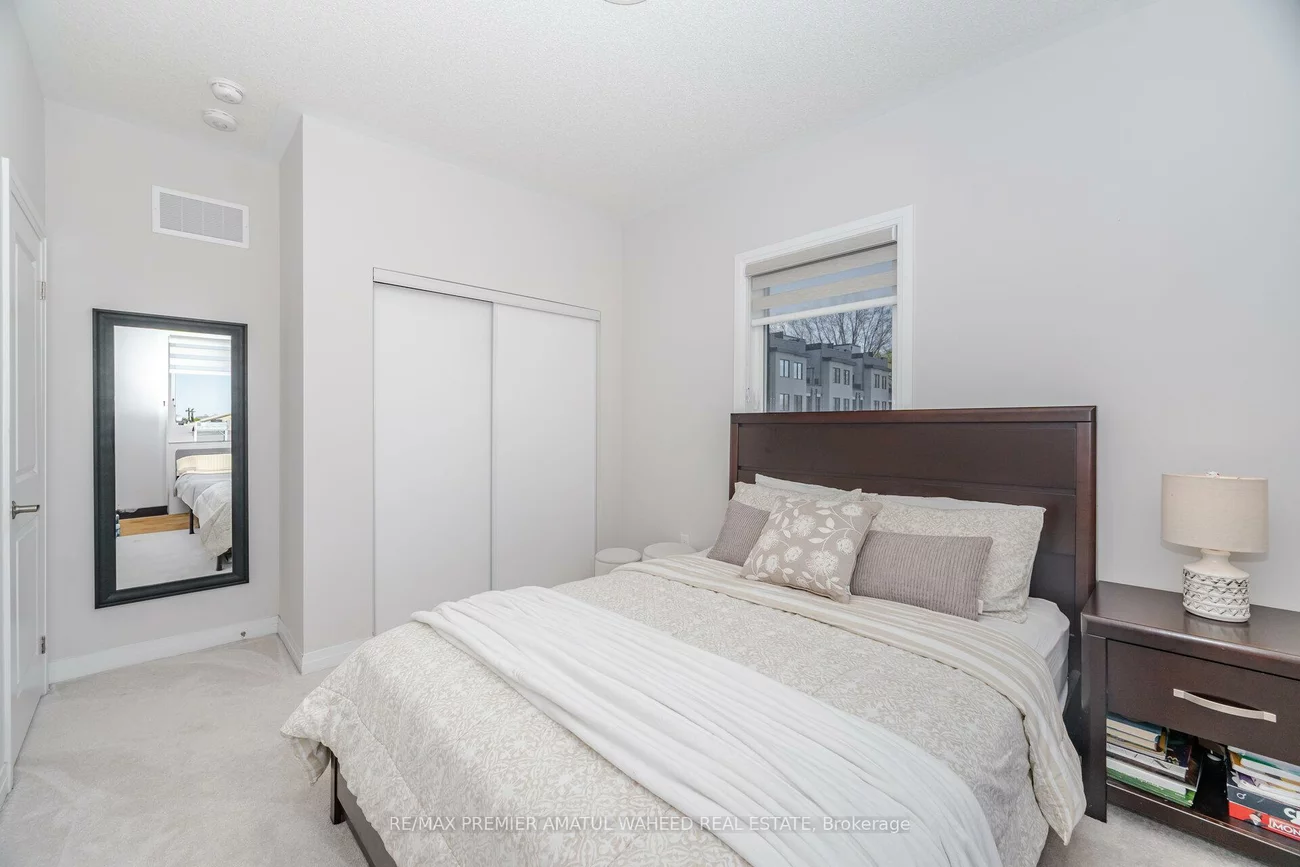 220, Dissette, Bradford, Bradford West Gwillimbury