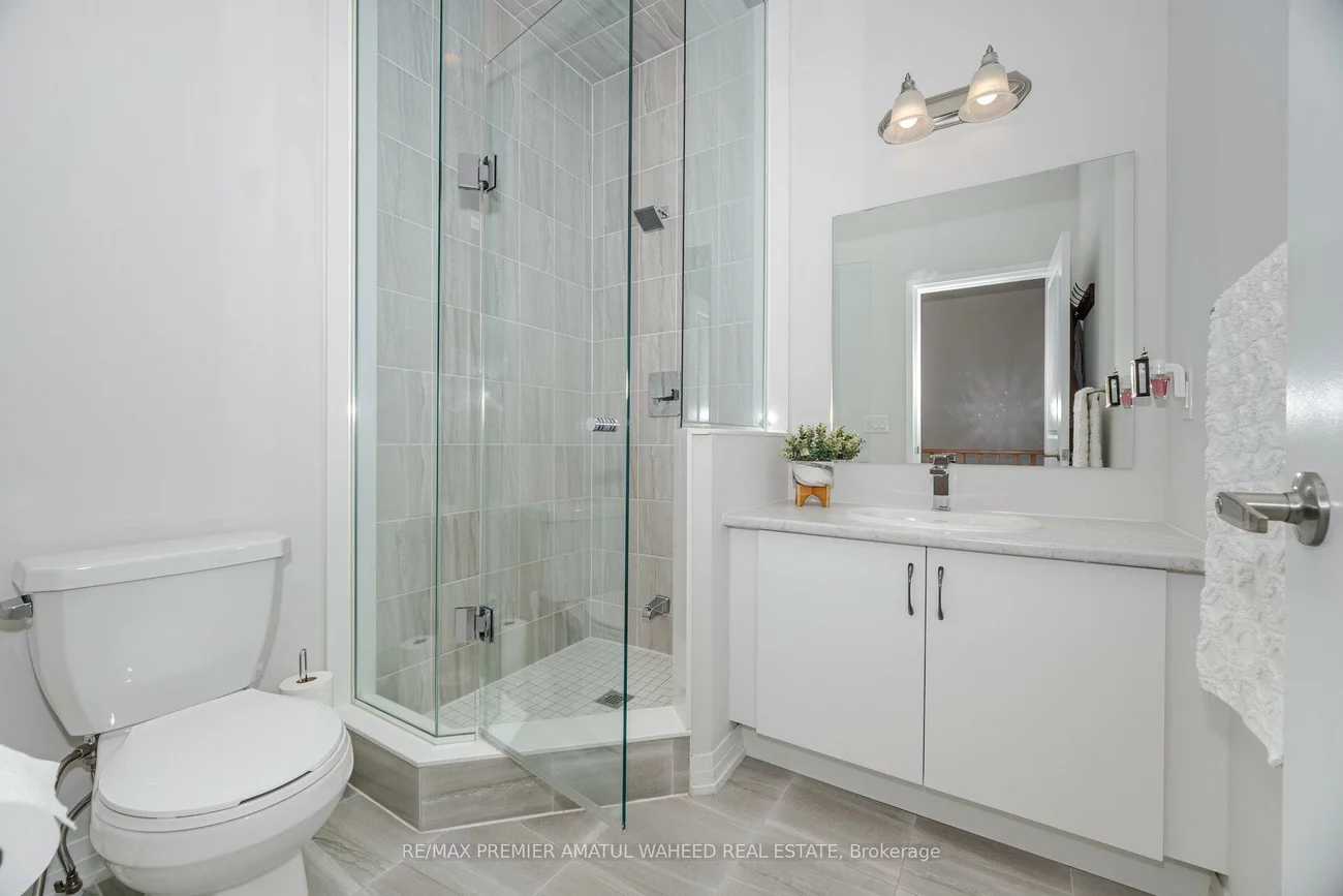 220, Dissette, Bradford, Bradford West Gwillimbury