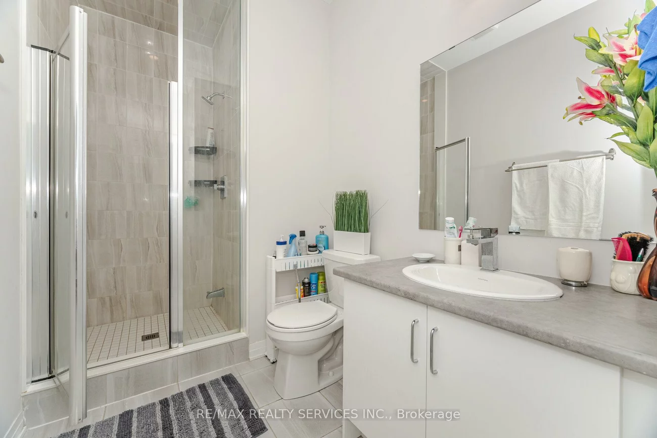 220, Dissette, Bradford, Bradford West Gwillimbury