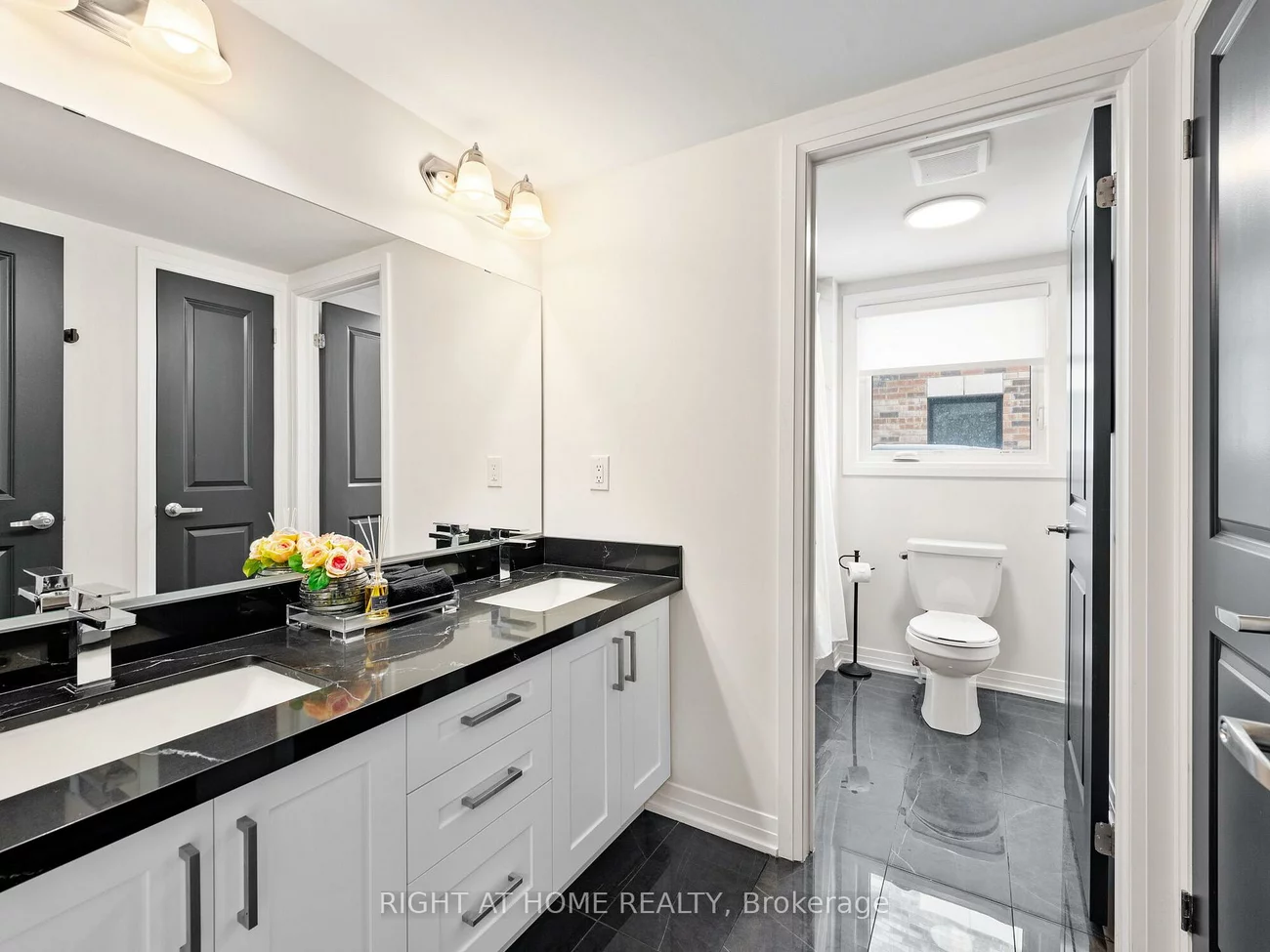 8-50, Baynes, Bradford, Bradford West Gwillimbury