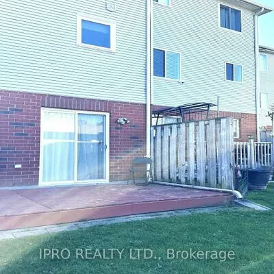 30, Village Green, Bradford, Bradford West Gwillimbury