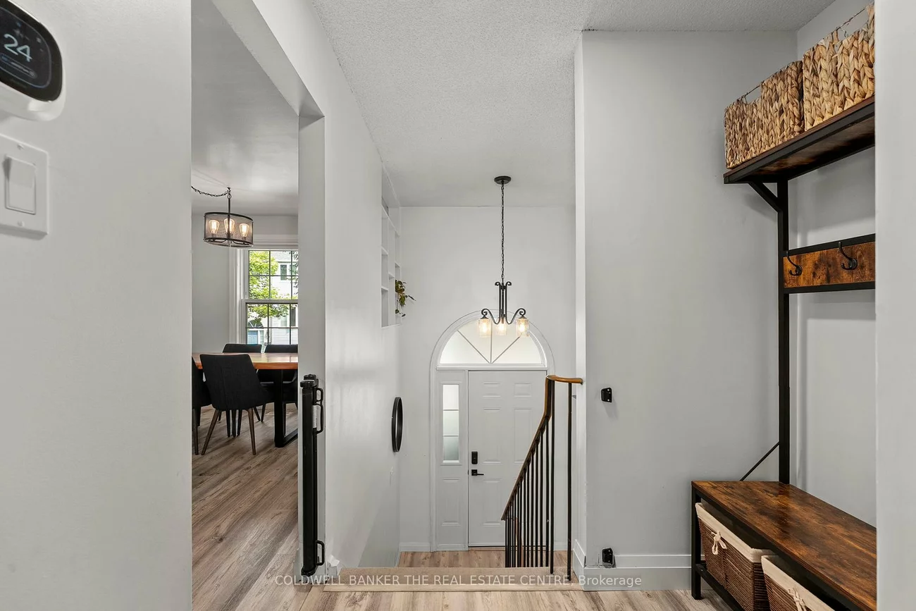 30, Harmony, Bradford, Bradford West Gwillimbury