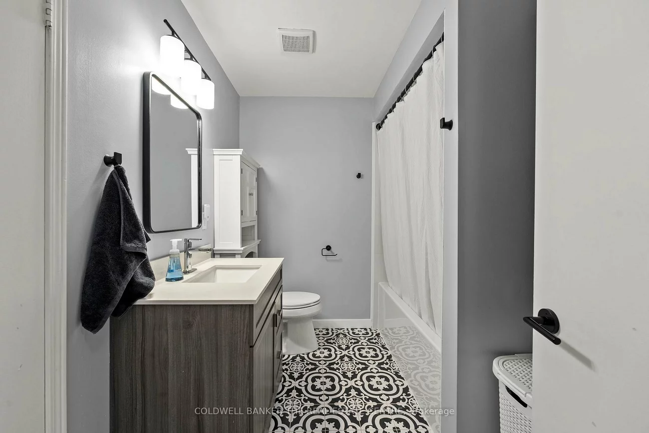30, Harmony, Bradford, Bradford West Gwillimbury