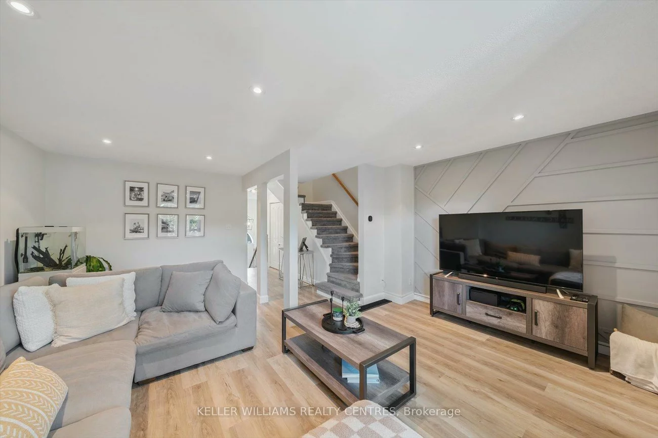 22, Harmony, Bradford, Bradford West Gwillimbury