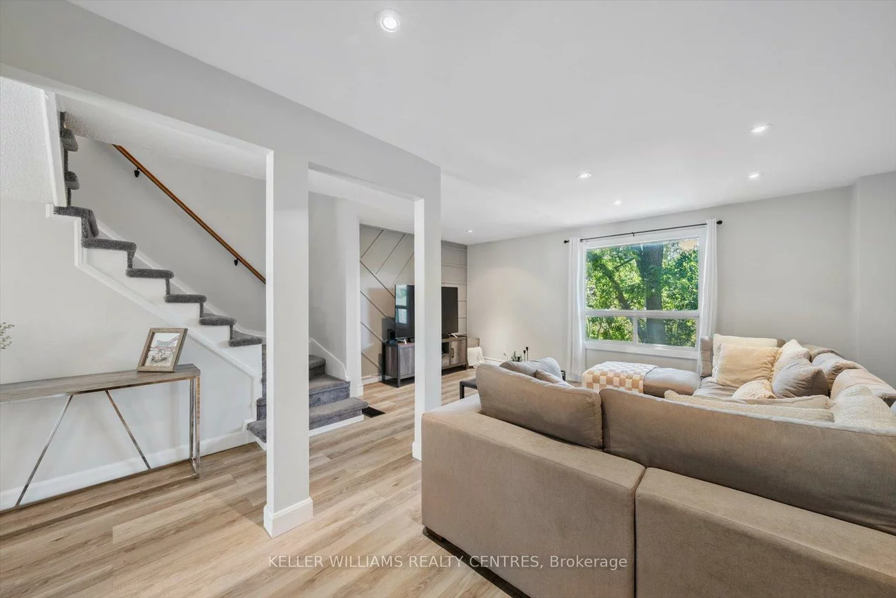 22, Harmony, Bradford, Bradford West Gwillimbury
