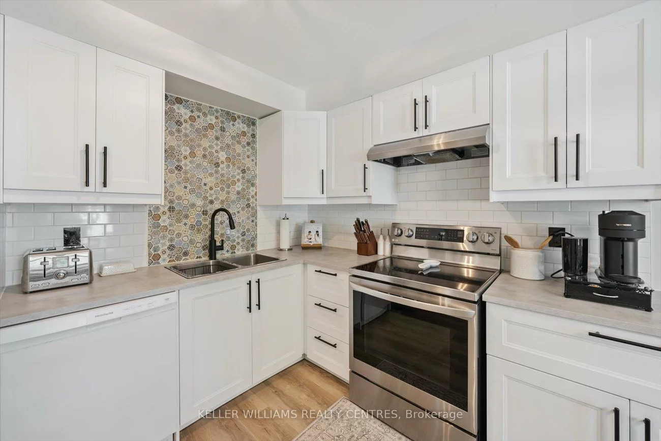 22, Harmony, Bradford, Bradford West Gwillimbury