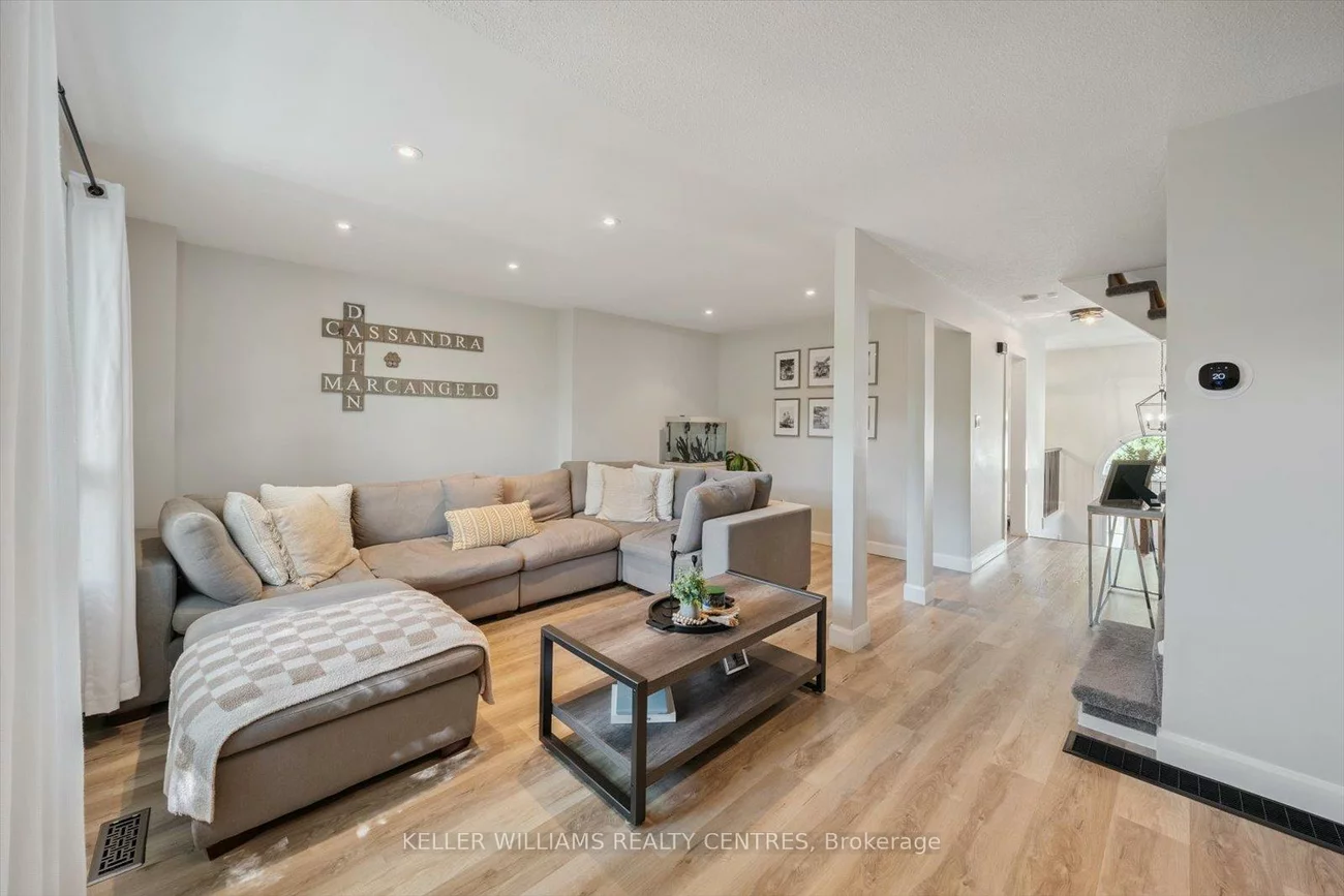 22, Harmony, Bradford, Bradford West Gwillimbury