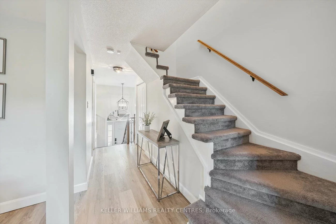 22, Harmony, Bradford, Bradford West Gwillimbury