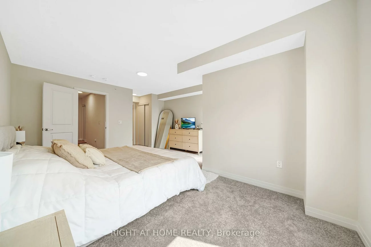70, Baynes, Bradford, Bradford West Gwillimbury