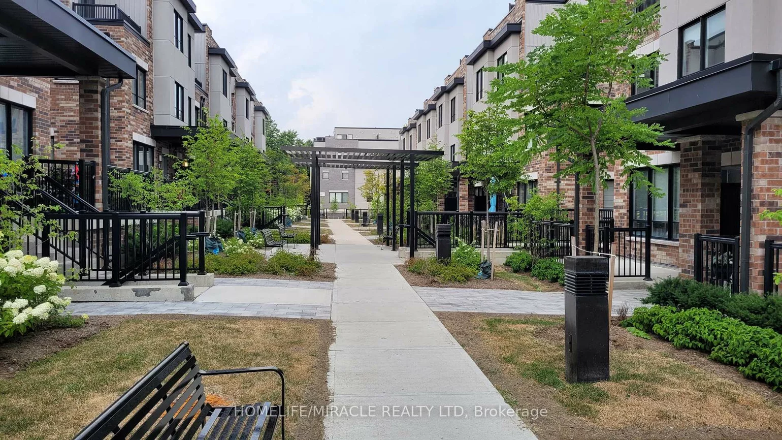 50, Baynes, Bradford, Bradford West Gwillimbury