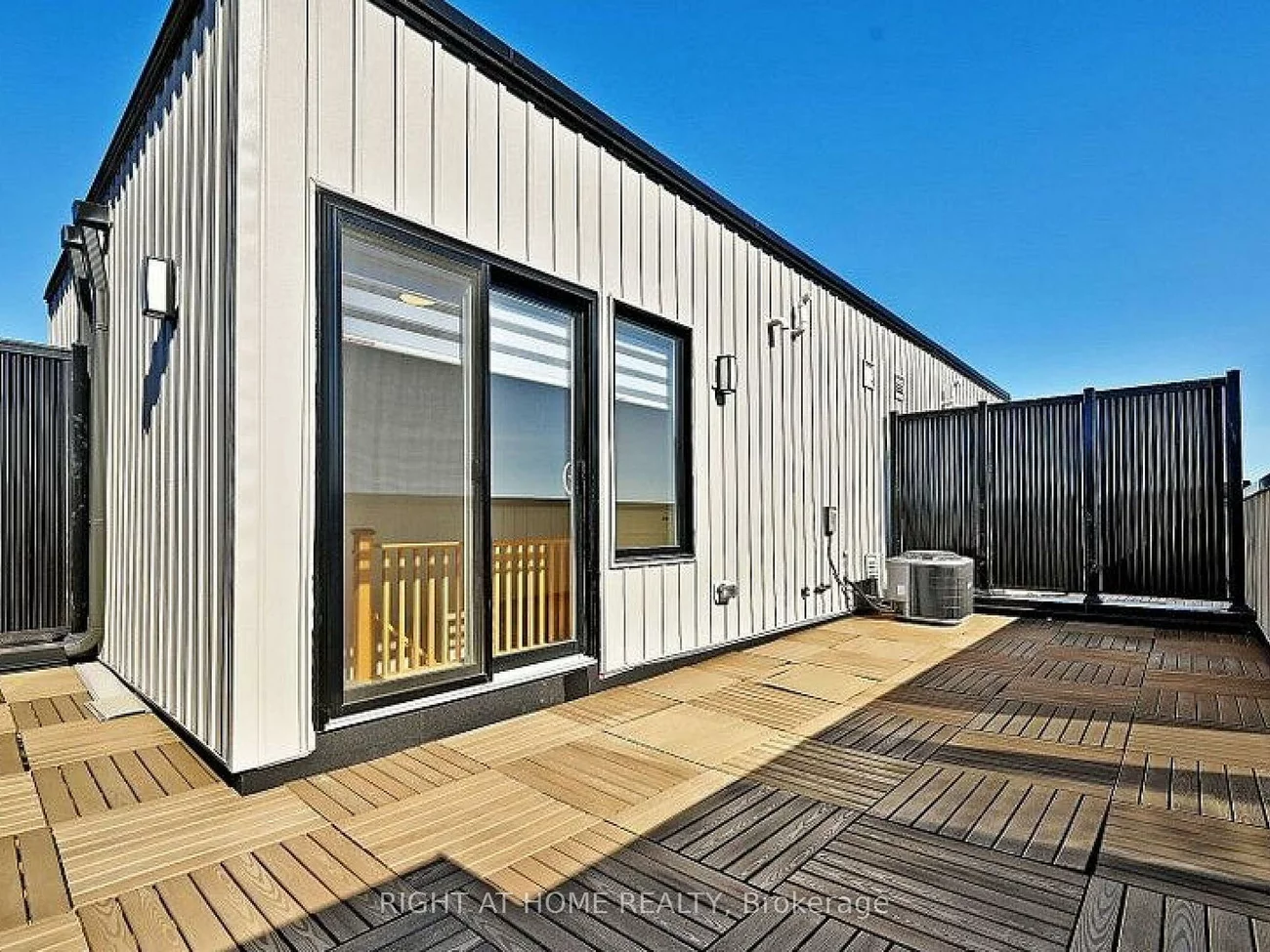 8-50, Baynes, Bradford, Bradford West Gwillimbury