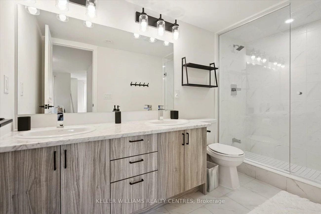 50, Baynes, Bradford, Bradford West Gwillimbury