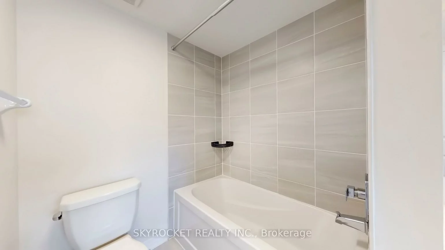 40, Baynes, Bradford, Bradford West Gwillimbury