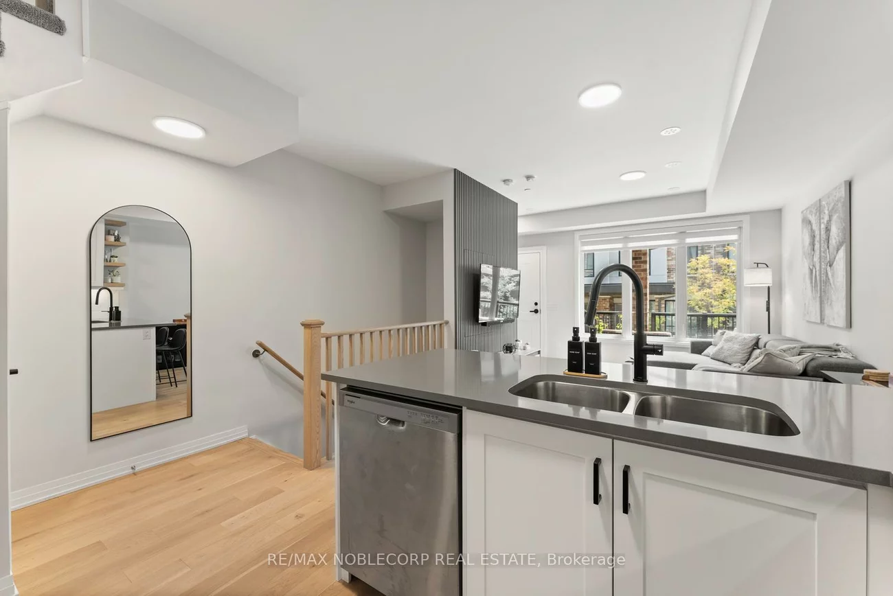 40, Baynes, Bradford, Bradford West Gwillimbury