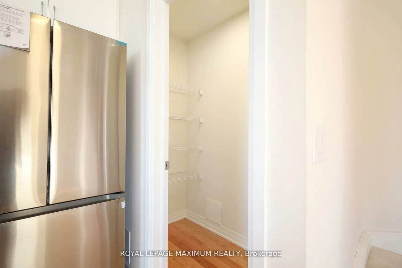 11, Baynes, Bradford, Bradford West Gwillimbury