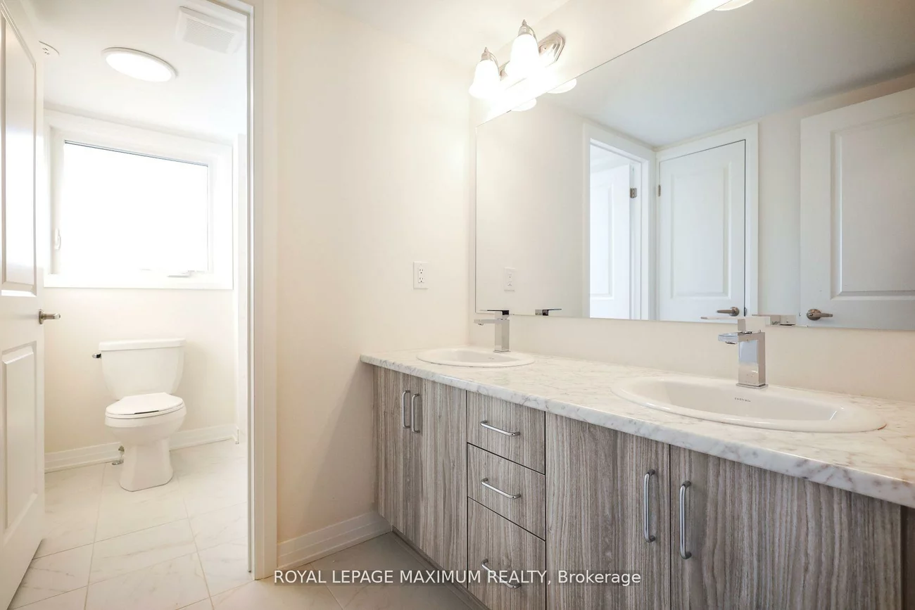 11, Baynes, Bradford, Bradford West Gwillimbury