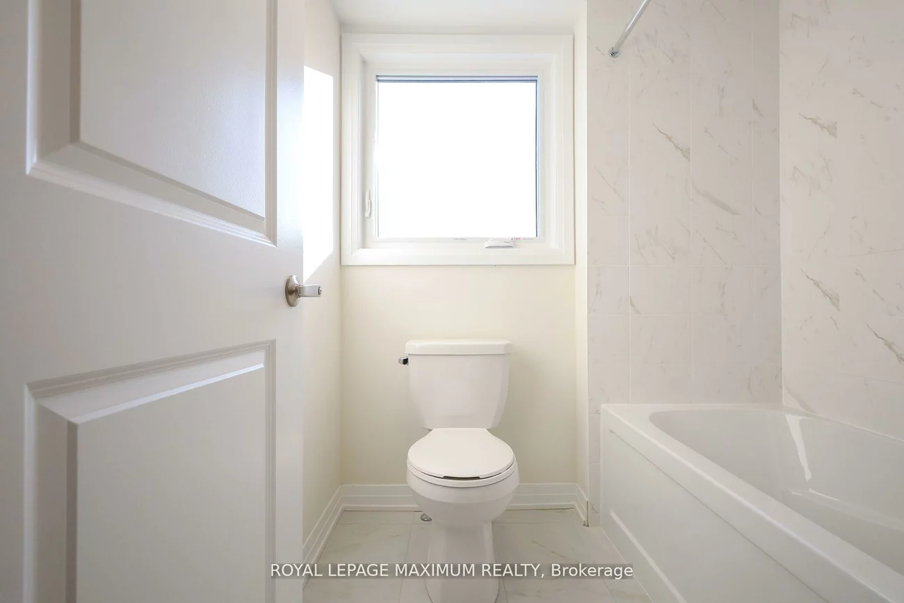 11, Baynes, Bradford, Bradford West Gwillimbury