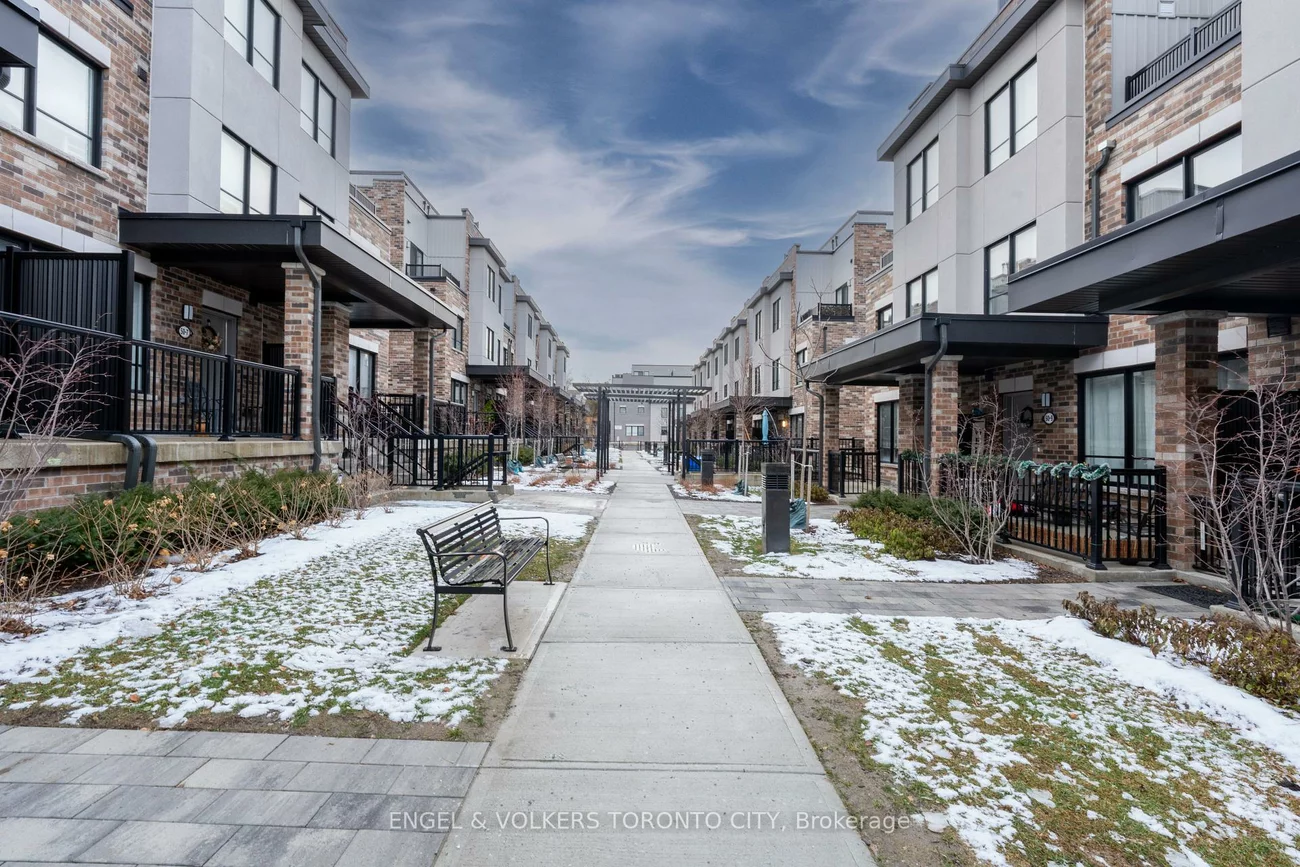 60, Baynes, Bradford, Bradford West Gwillimbury