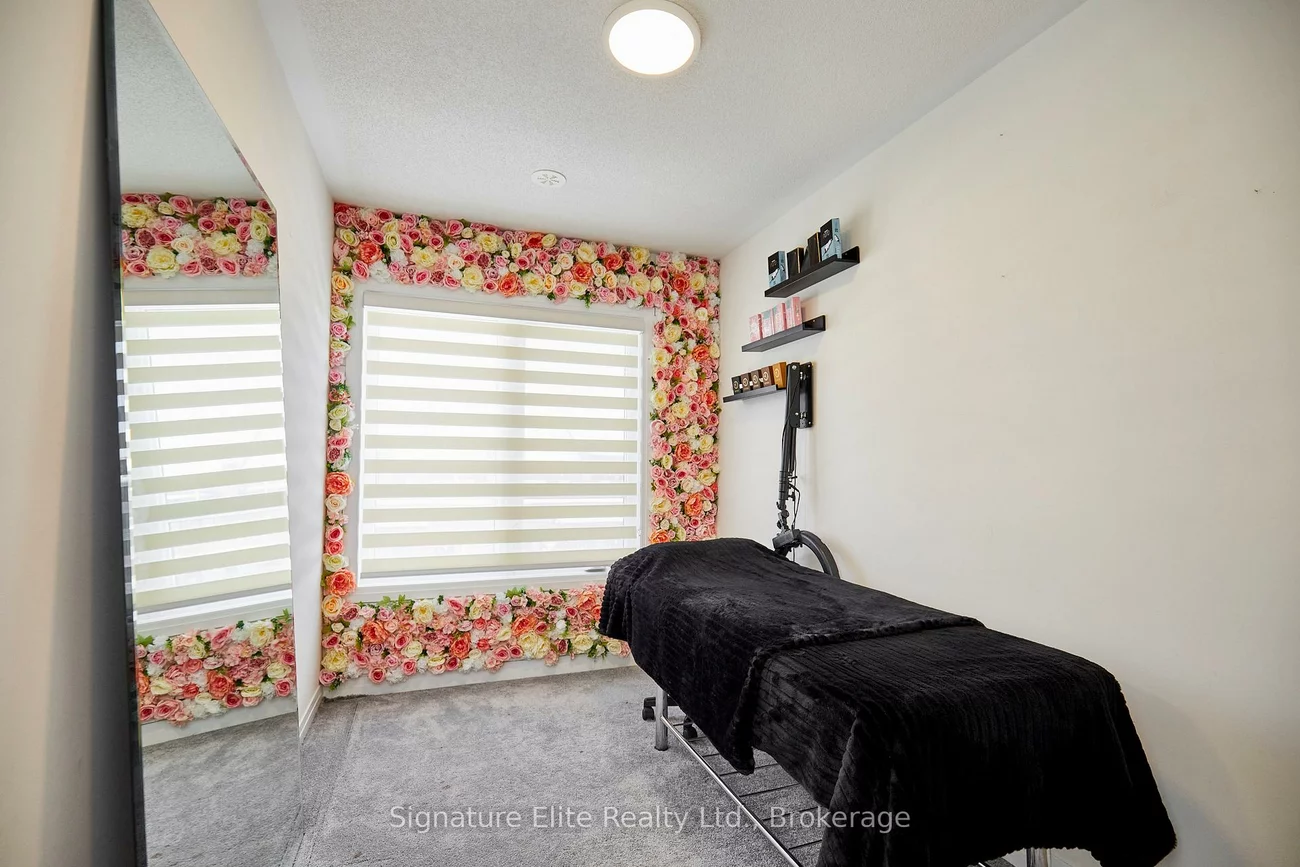 70, Baynes, Bradford, Bradford West Gwillimbury