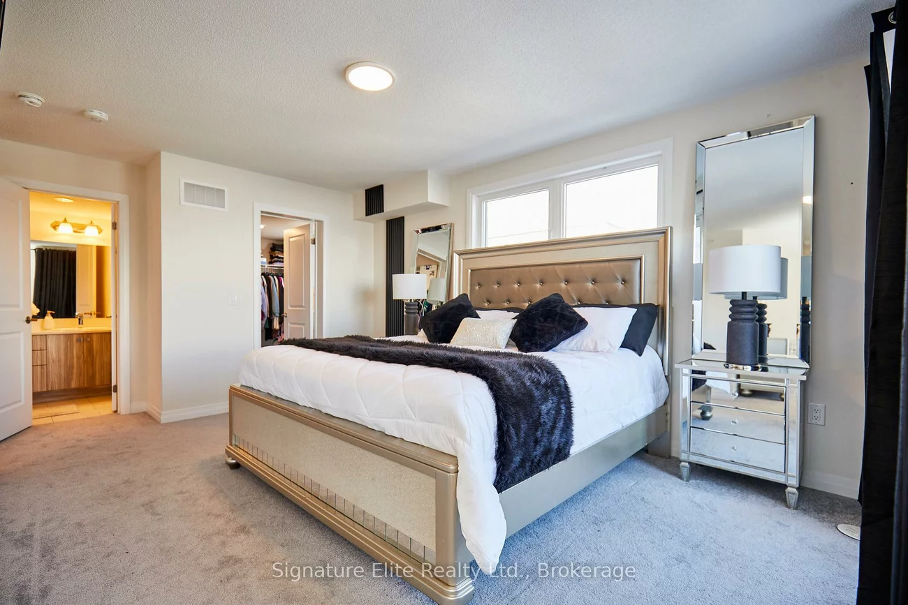 70, Baynes, Bradford, Bradford West Gwillimbury