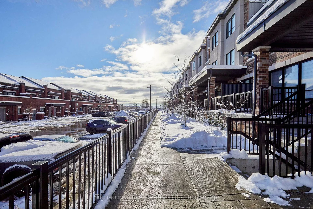 70, Baynes, Bradford, Bradford West Gwillimbury