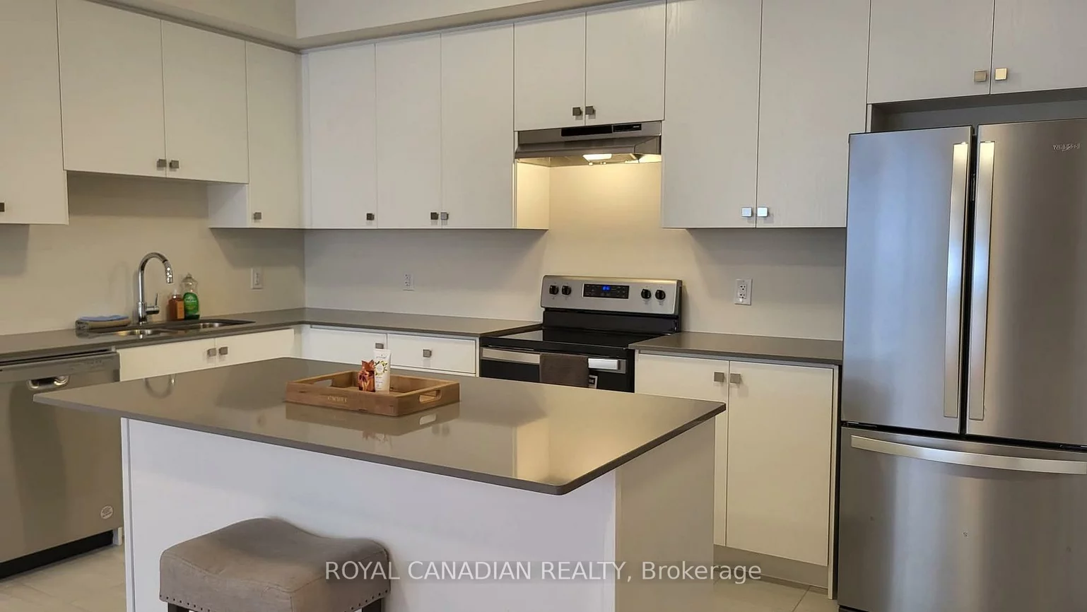 50, Baynes, Bradford, Bradford West Gwillimbury