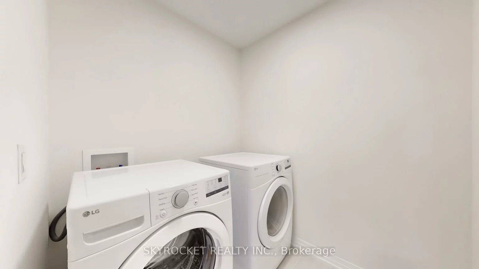 40, Baynes, Bradford, Bradford West Gwillimbury