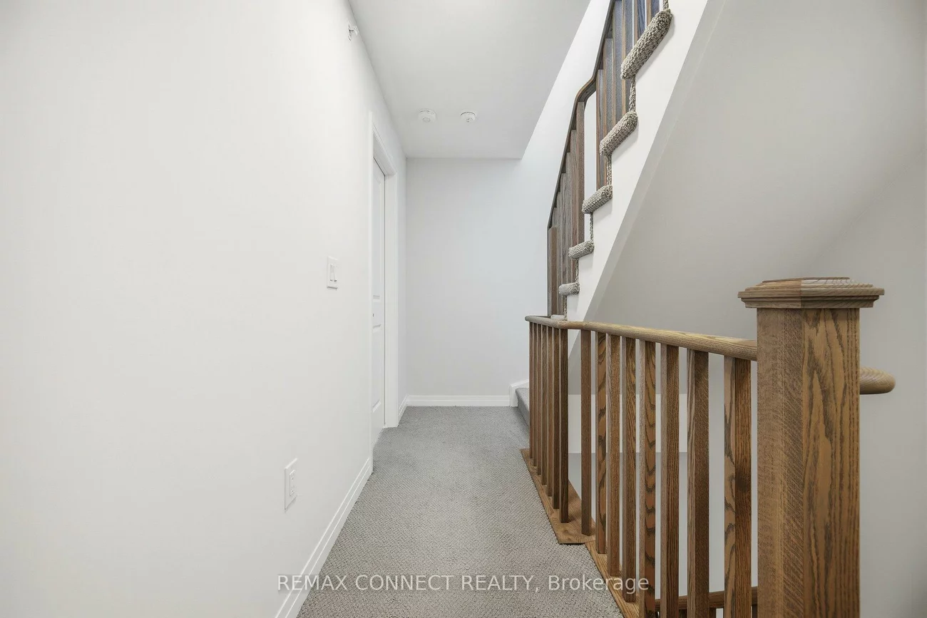 60, Baynes, Bradford, Bradford West Gwillimbury