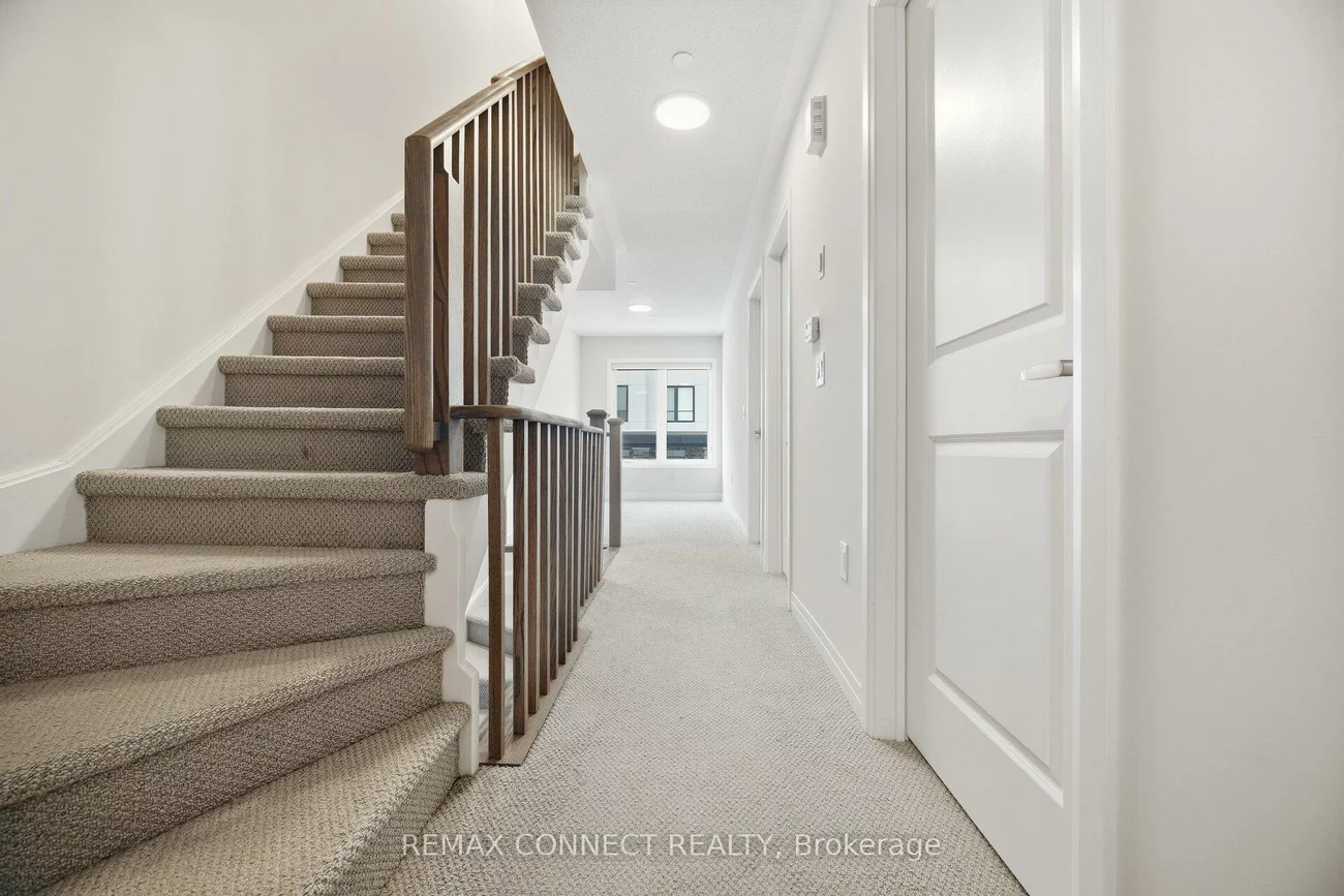 60, Baynes, Bradford, Bradford West Gwillimbury