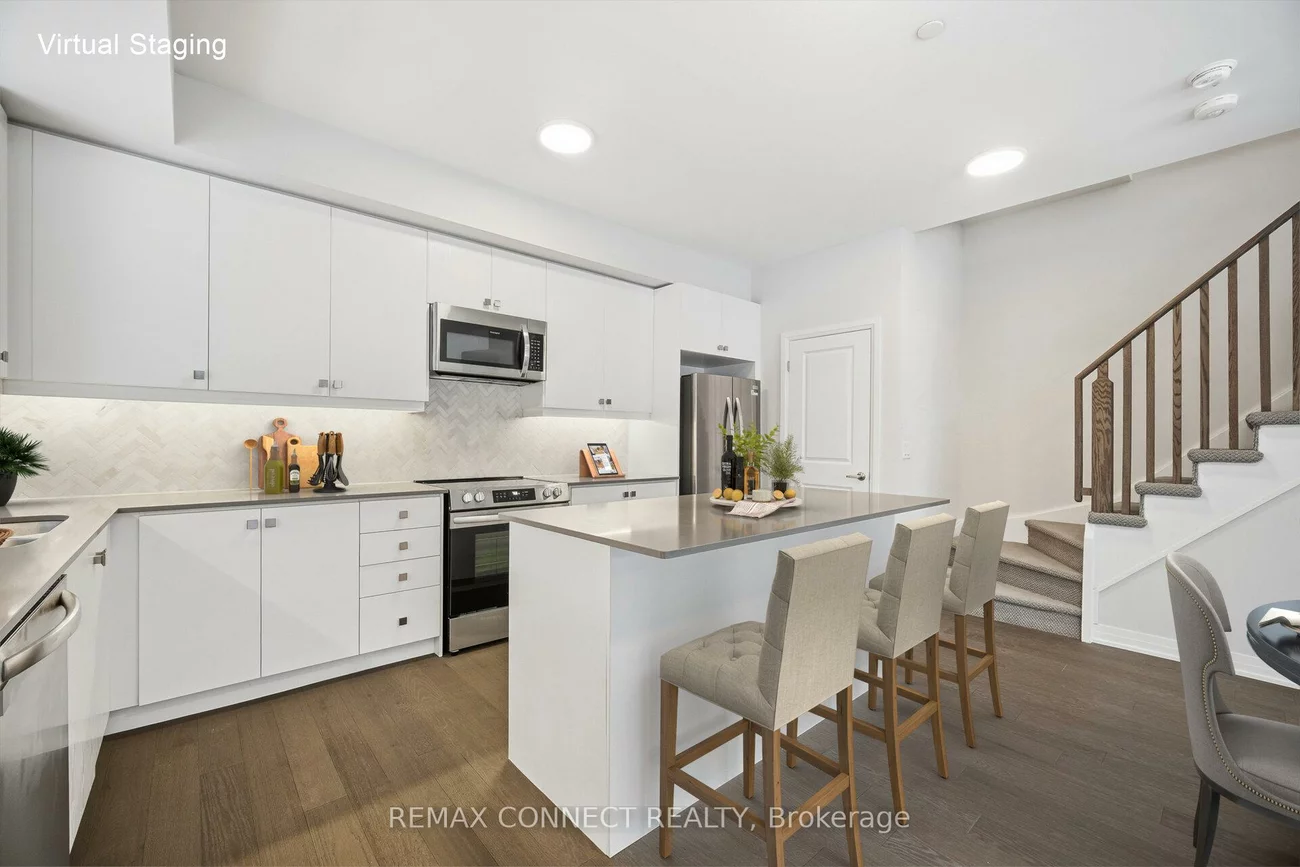 60, Baynes, Bradford, Bradford West Gwillimbury