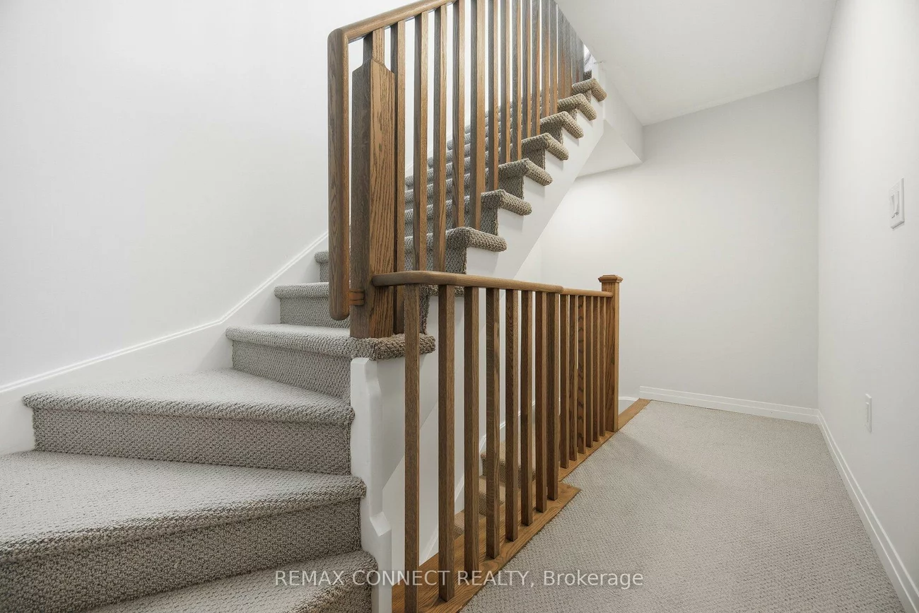 60, Baynes, Bradford, Bradford West Gwillimbury