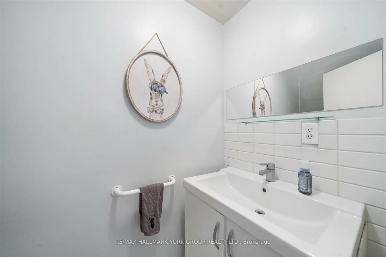 21, Harmony, Bradford, Bradford West Gwillimbury