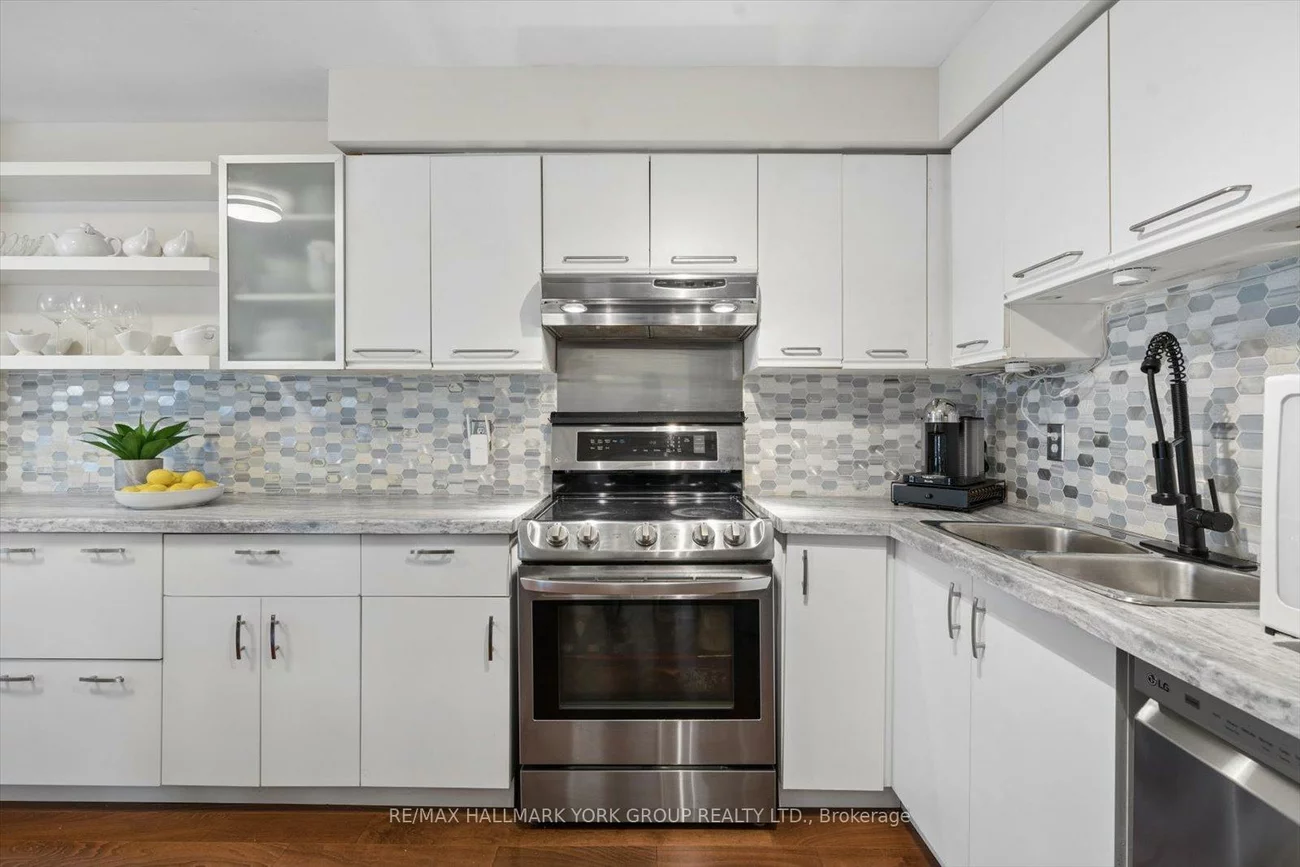 21, Harmony, Bradford, Bradford West Gwillimbury