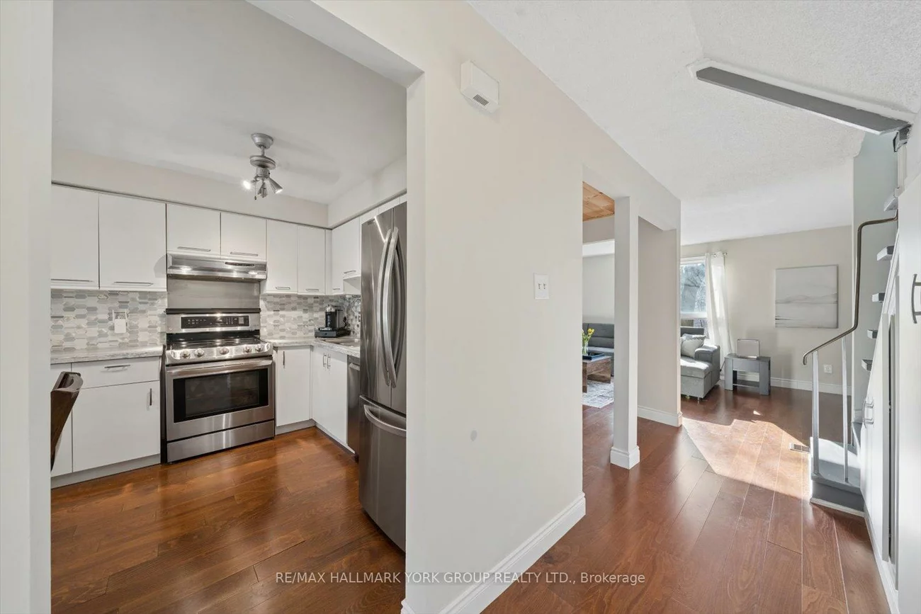 21, Harmony, Bradford, Bradford West Gwillimbury