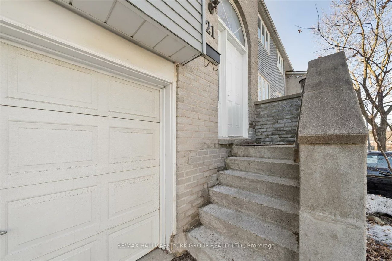 21, Harmony, Bradford, Bradford West Gwillimbury