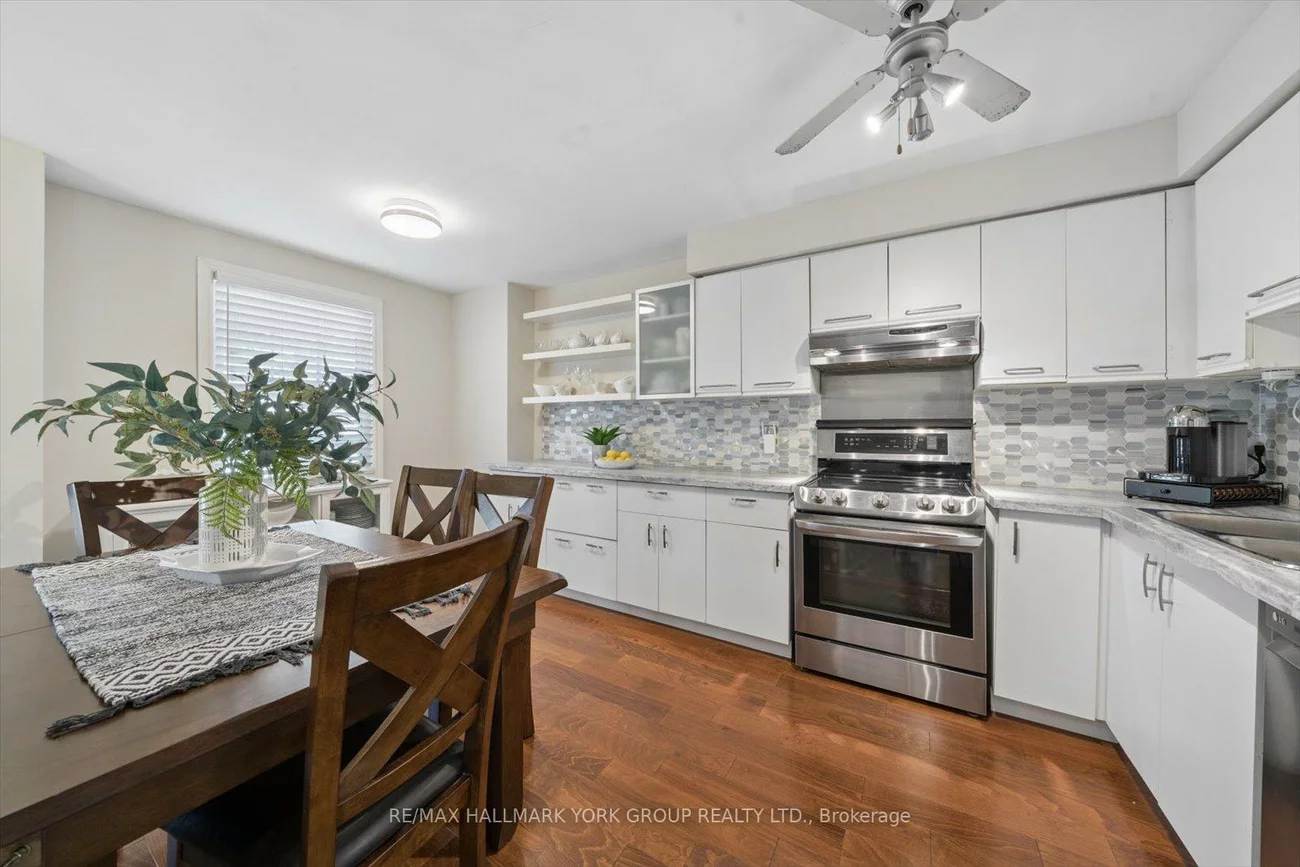 21, Harmony, Bradford, Bradford West Gwillimbury