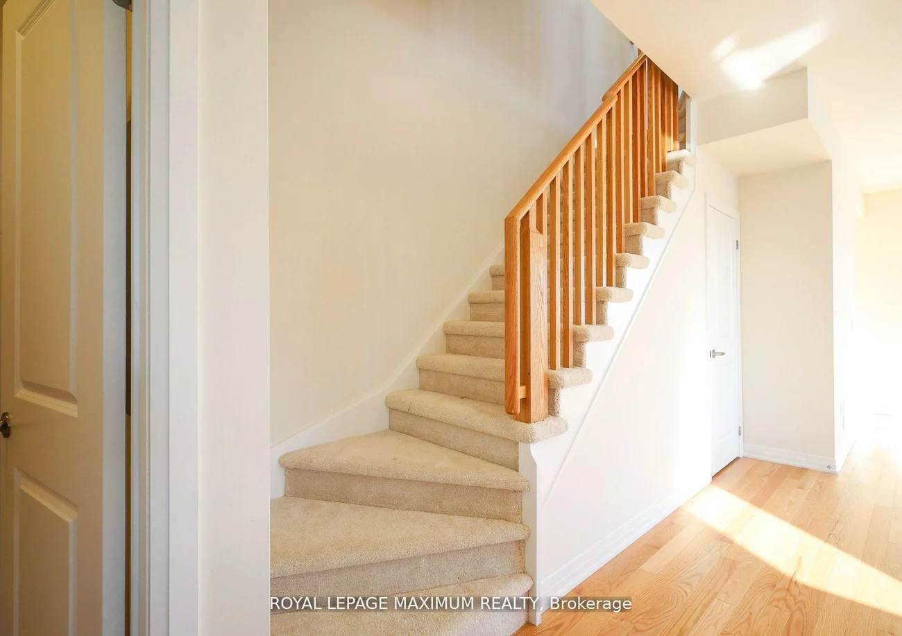 11, Baynes, Bradford, Bradford West Gwillimbury