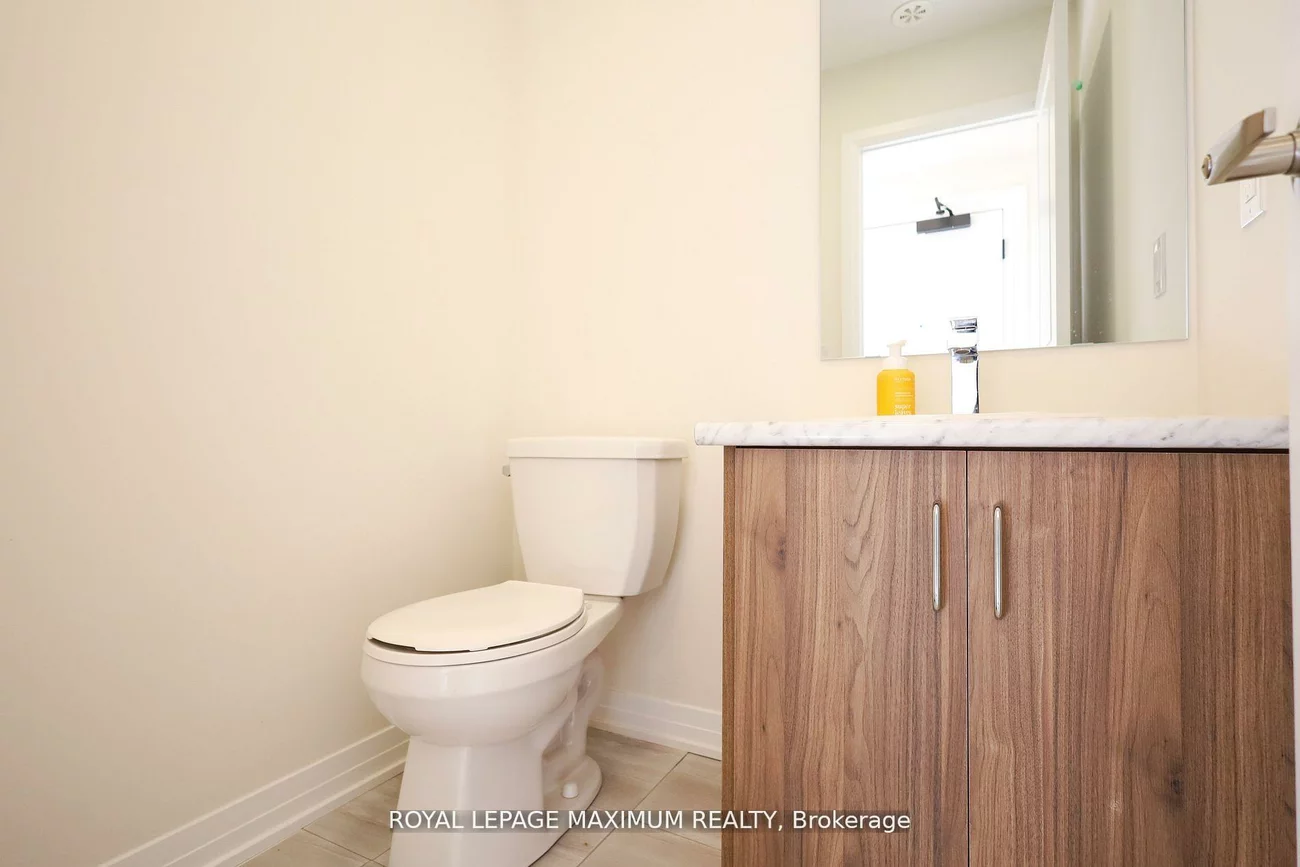 11, Baynes, Bradford, Bradford West Gwillimbury