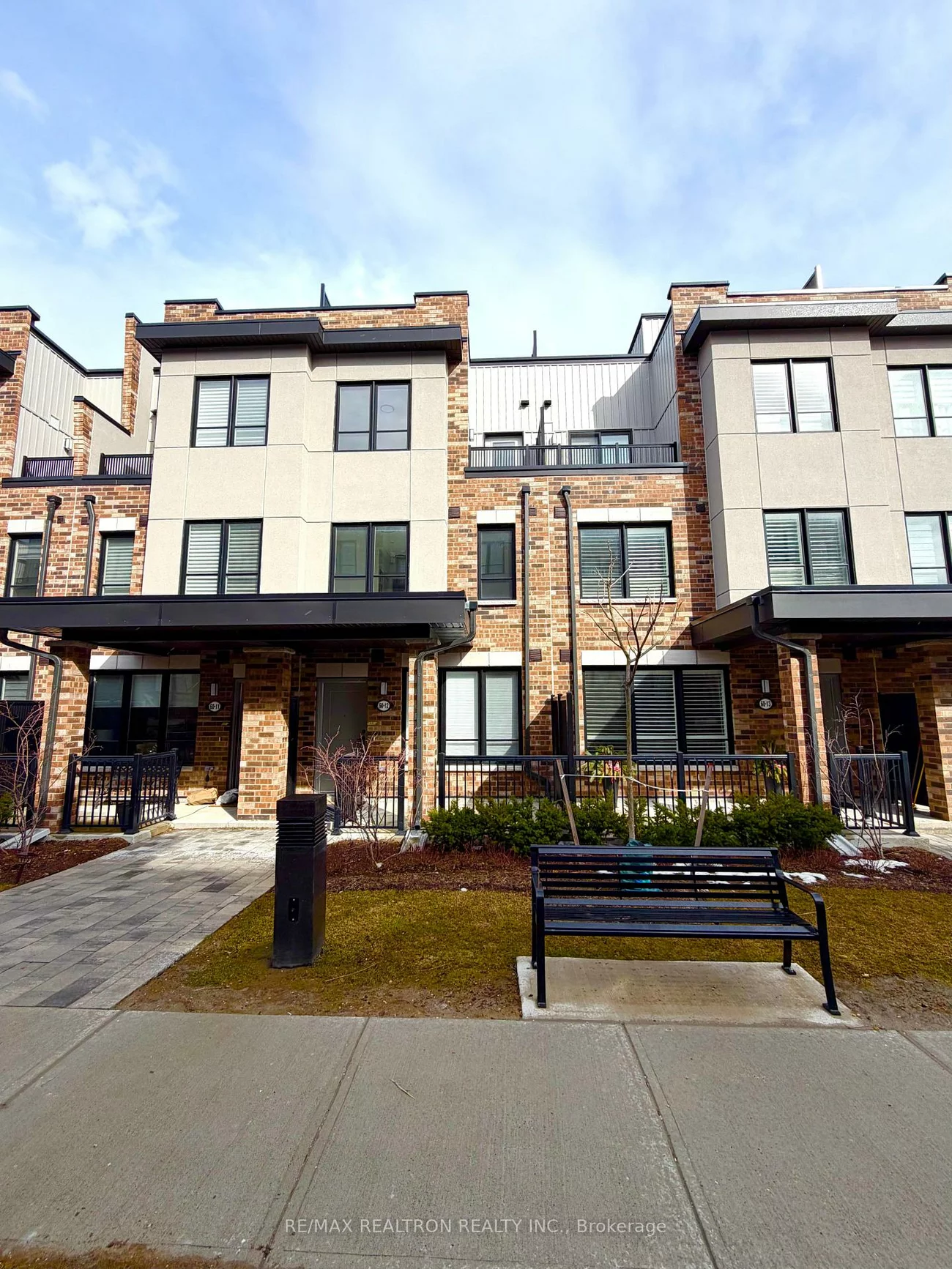 60, Baynes, Bradford, Bradford West Gwillimbury