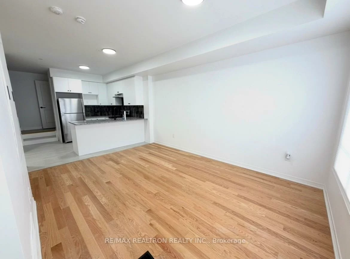 60, Baynes, Bradford, Bradford West Gwillimbury