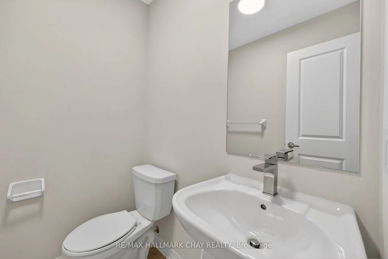 200, Dissette, Bradford, Bradford West Gwillimbury