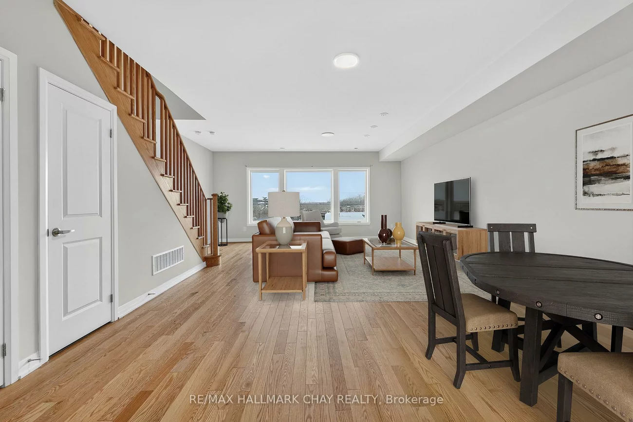 200, Dissette, Bradford, Bradford West Gwillimbury