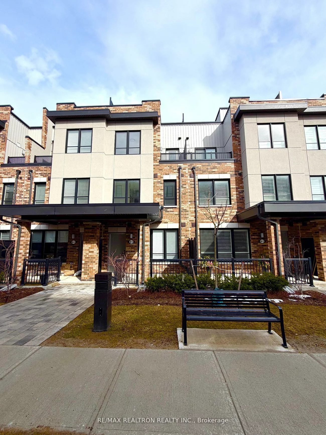 60, Baynes, Bradford, Bradford West Gwillimbury