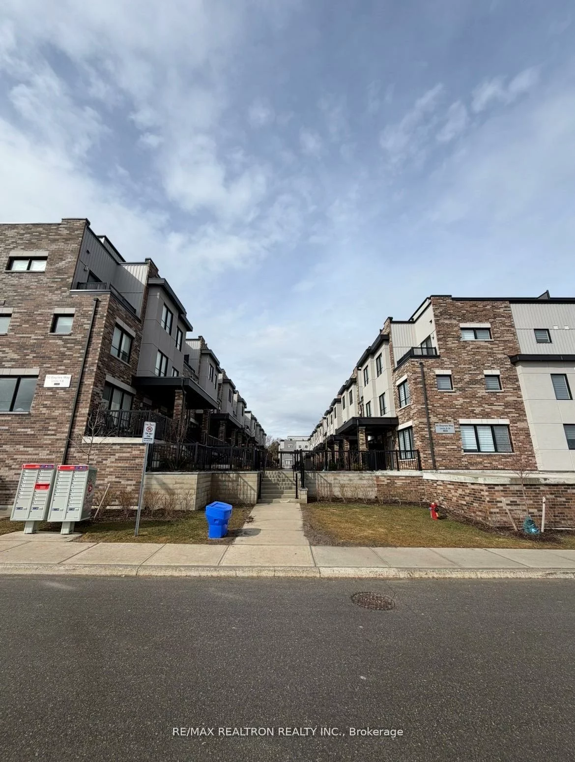 60, Baynes, Bradford, Bradford West Gwillimbury