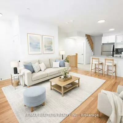 60, Baynes, Bradford, Bradford West Gwillimbury