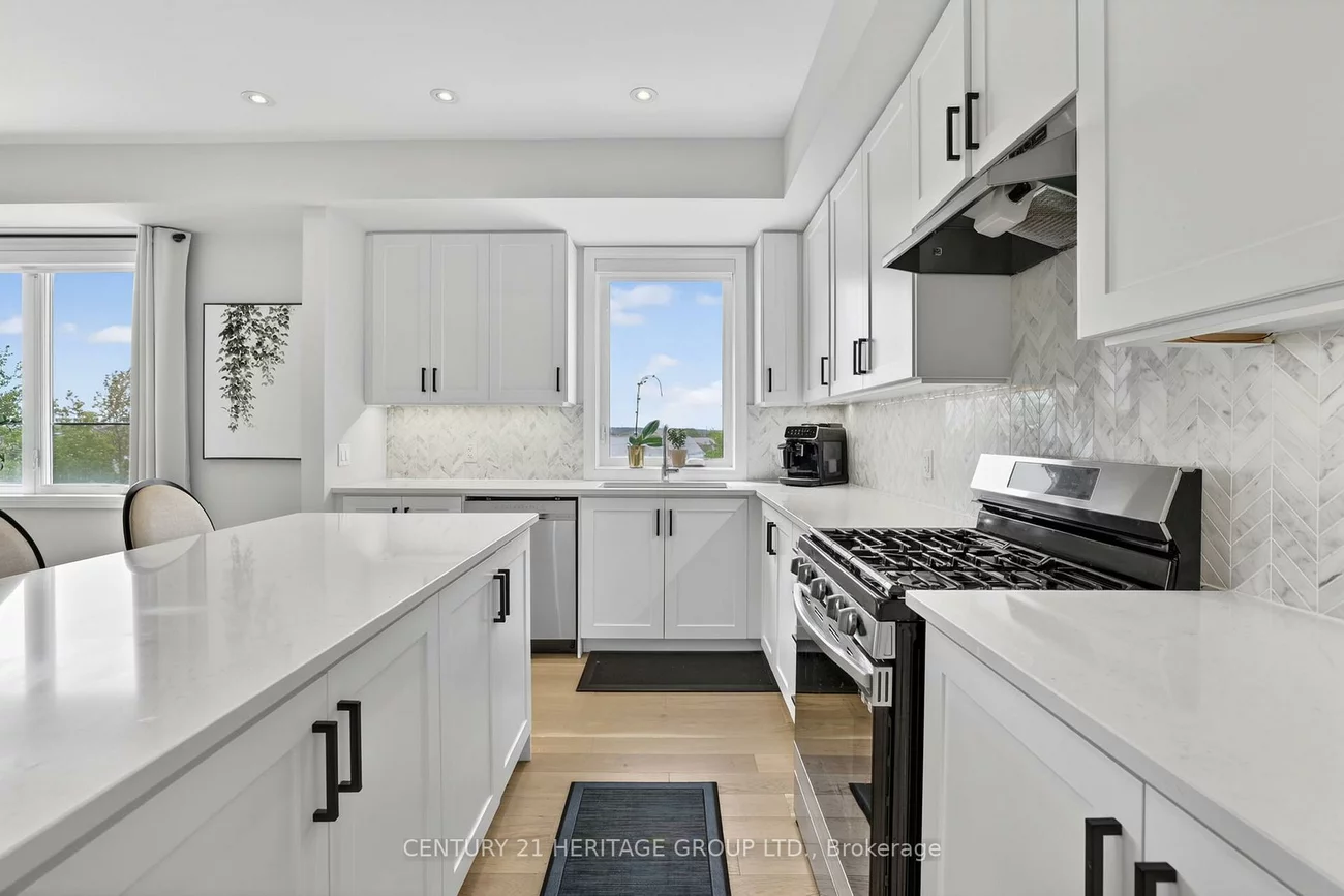 50, Baynes, Bradford, Bradford West Gwillimbury