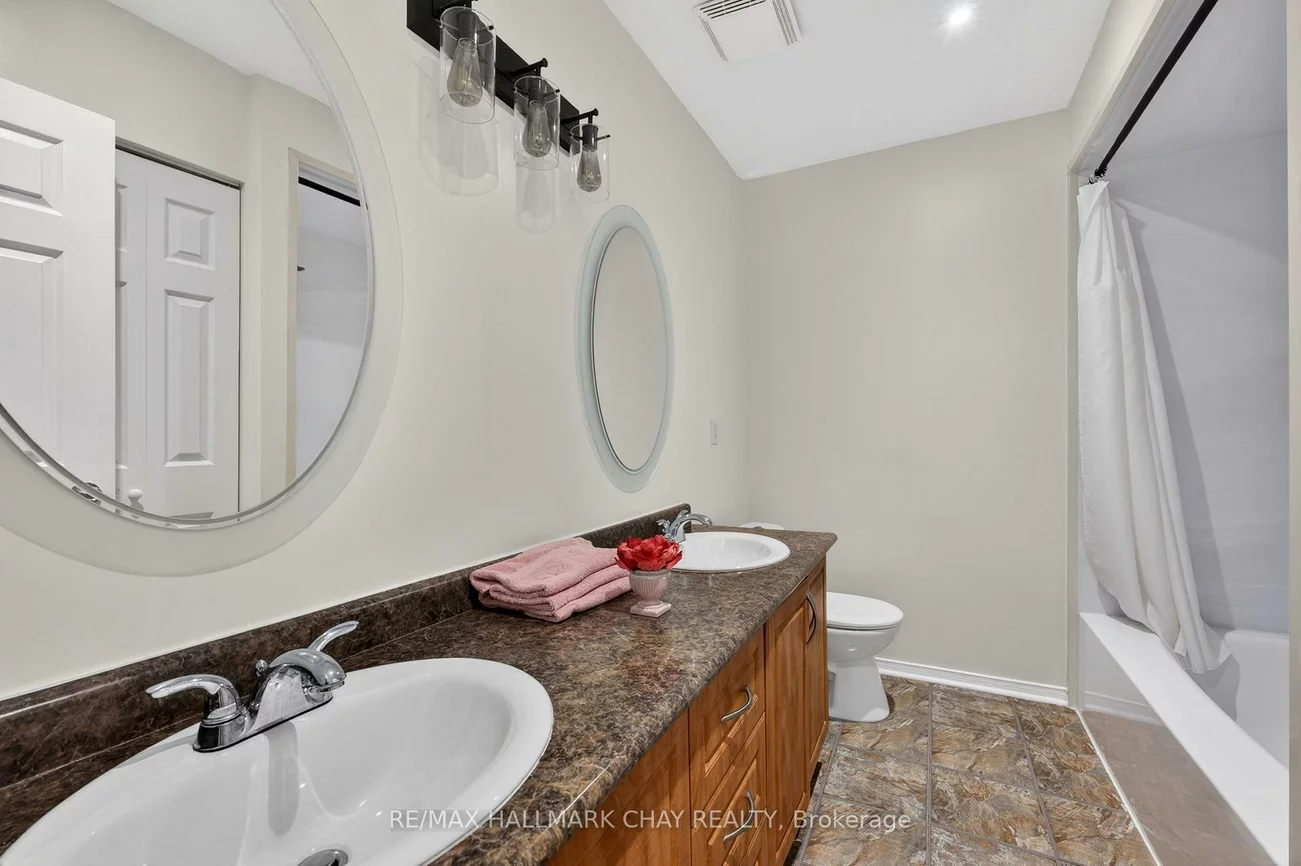 31, Harmony, Bradford, Bradford West Gwillimbury