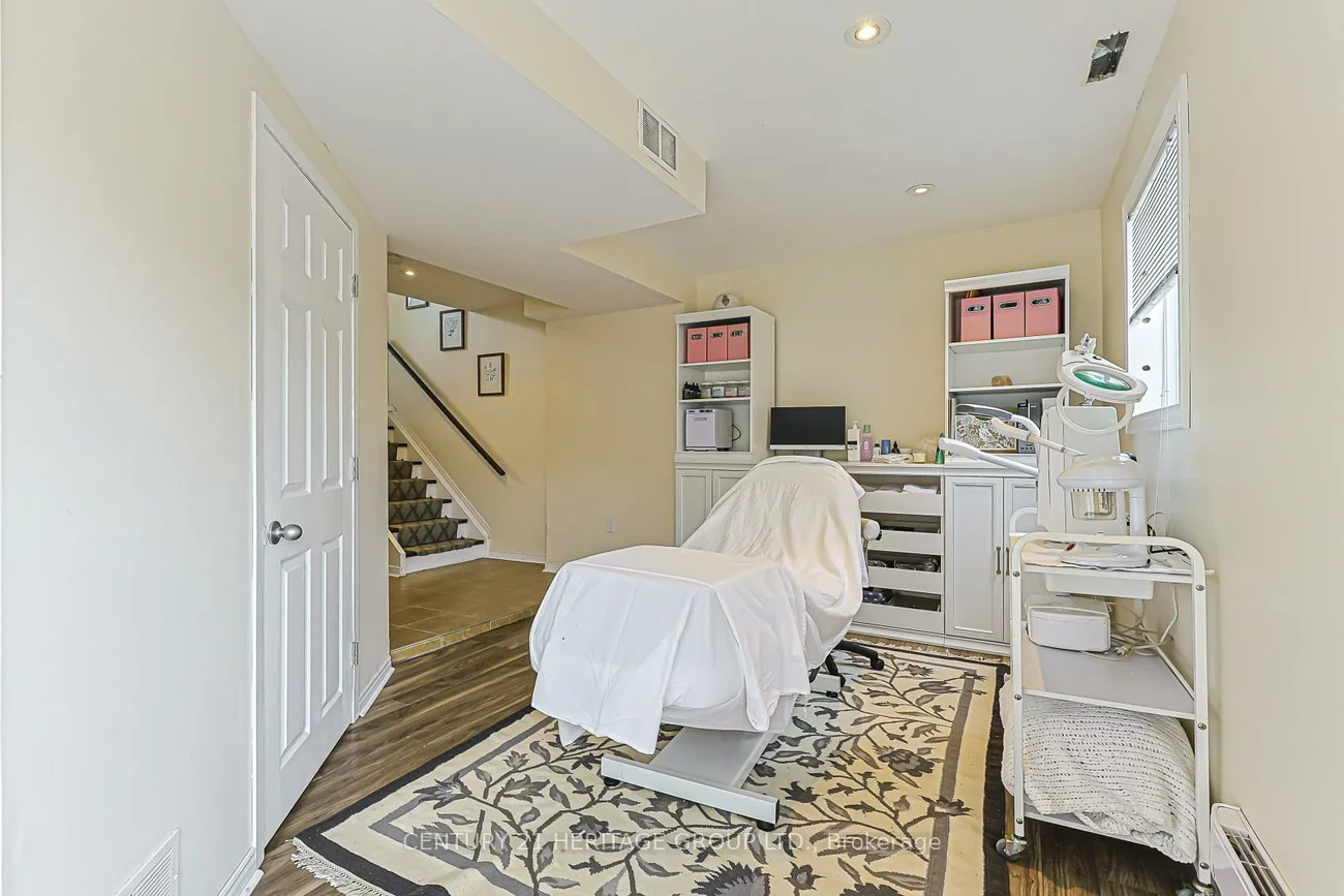 22, Village Green, Bradford, Bradford West Gwillimbury