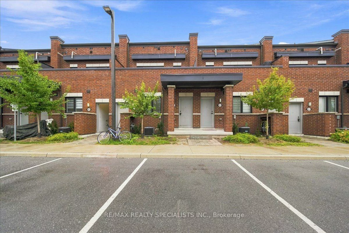 220, Dissette, Bradford, Bradford West Gwillimbury